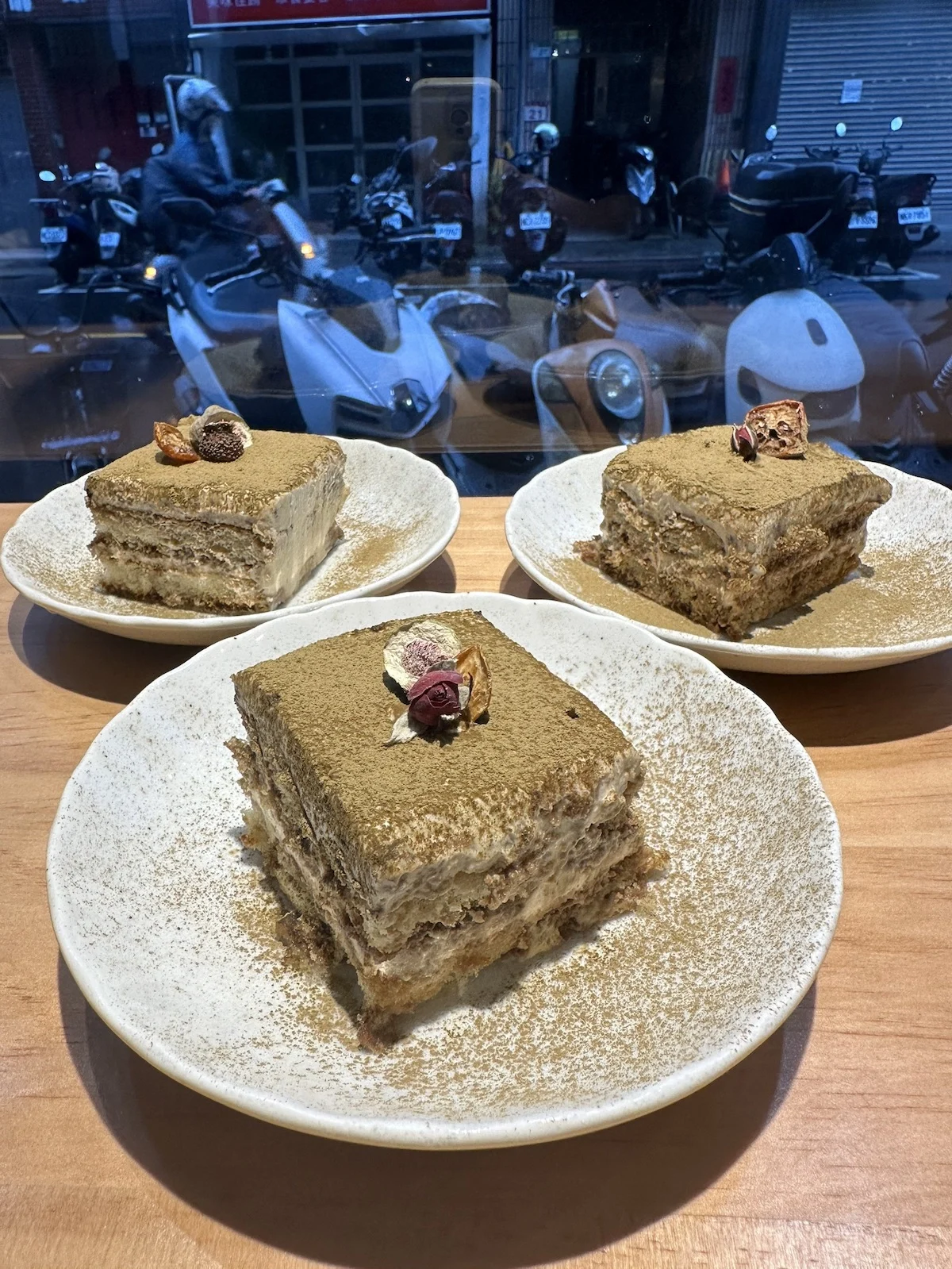 美國在台協會旁，以雜食者的均衡飲食理念開的早午餐三明治專門店｜Omnivore